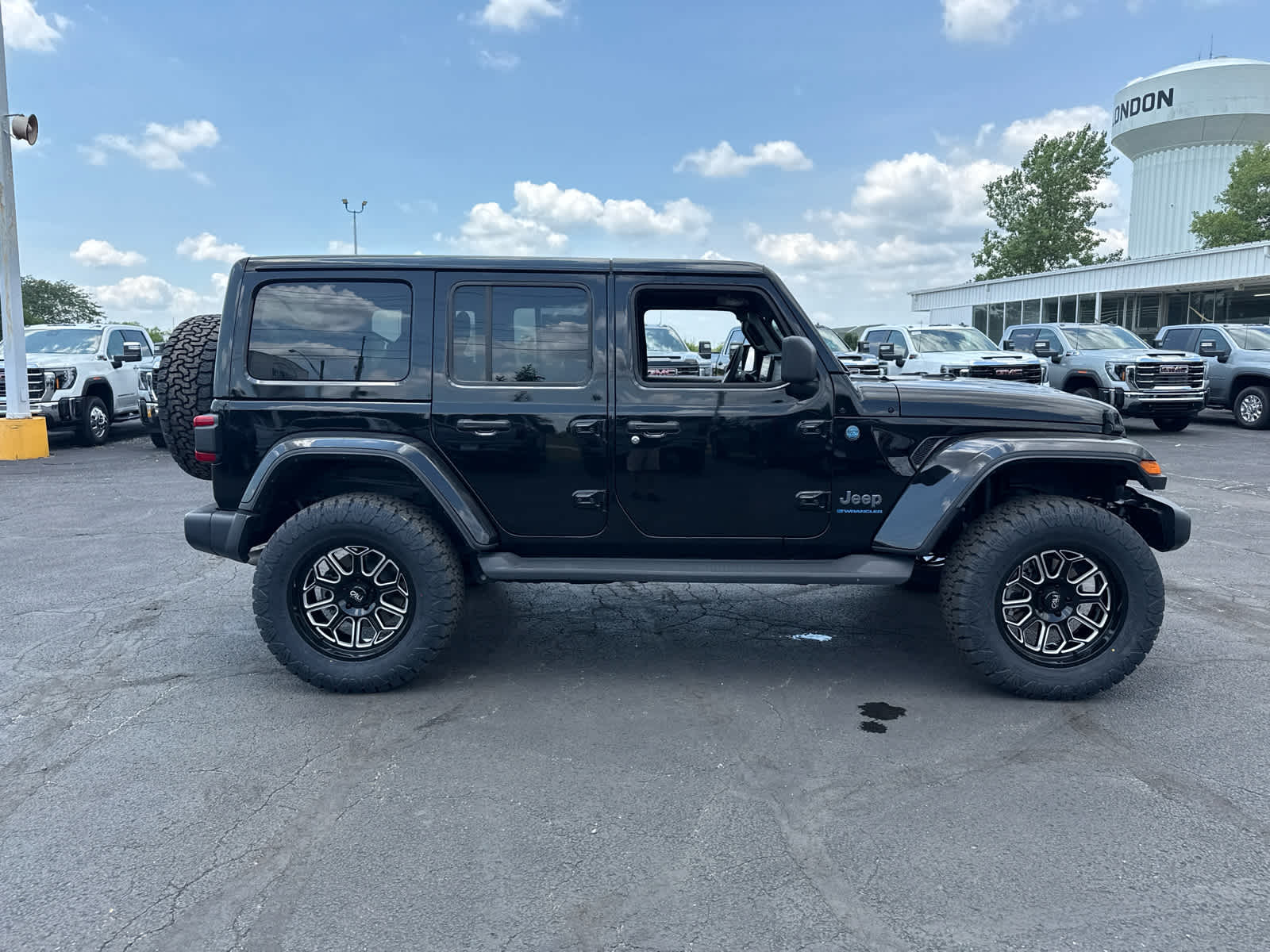 2025 Jeep Wrangler 4xe Sahara