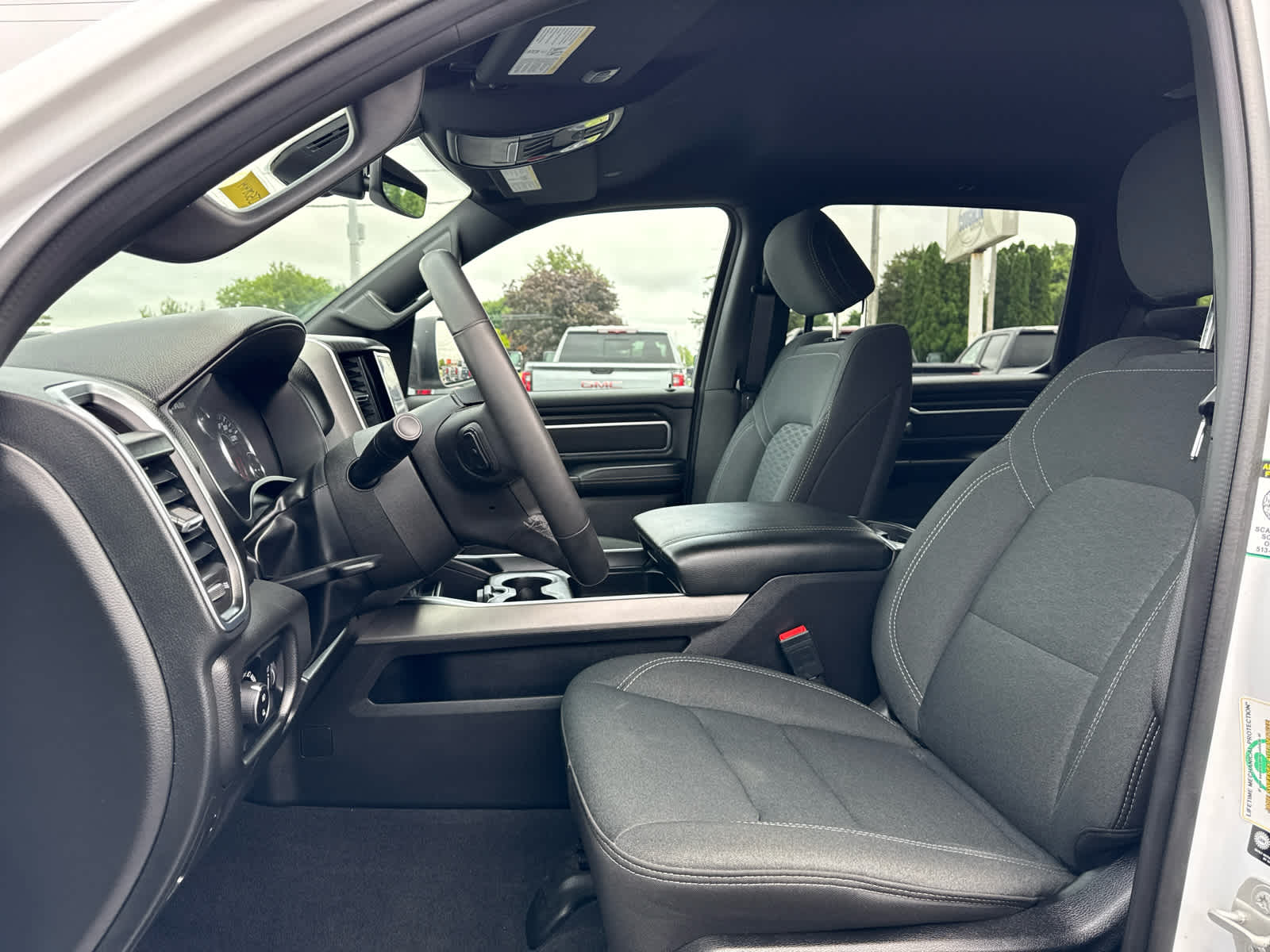 2025 RAM 1500 Big Horn Crew Cab 4x4 5'7" Box