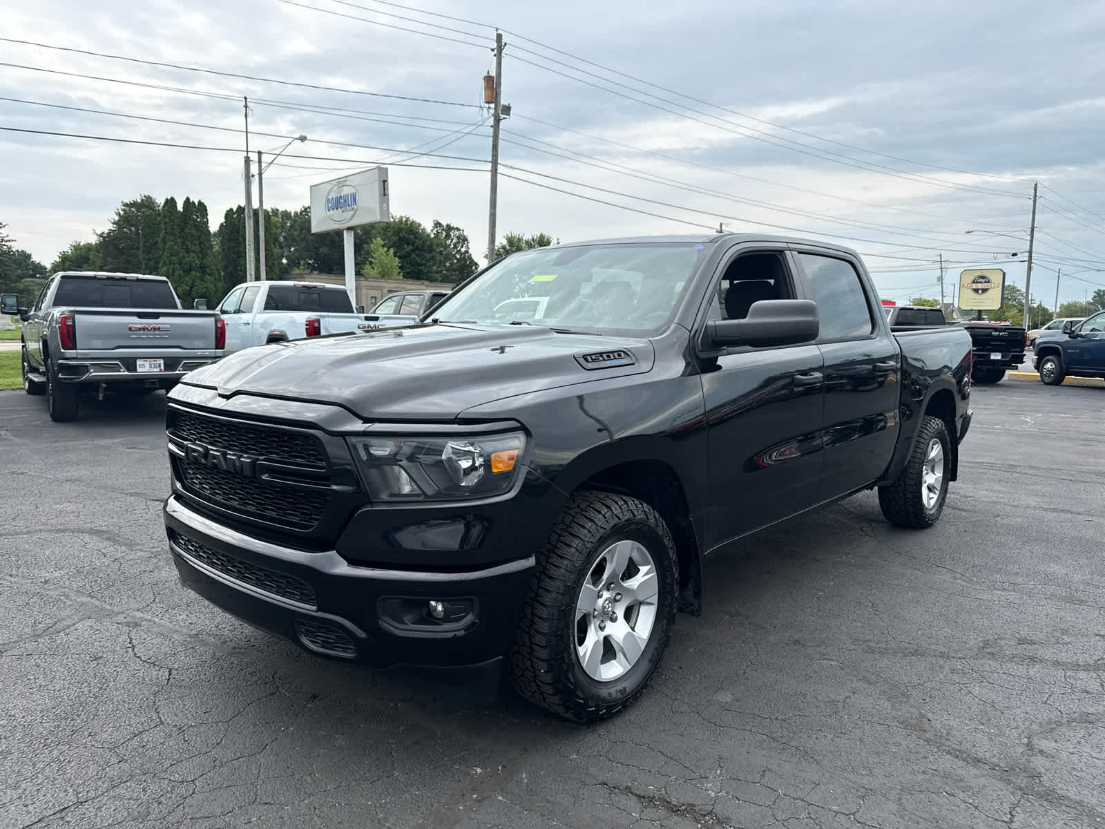 2024 RAM 1500 Tradesman Crew Cab 4x4 5'7" Box