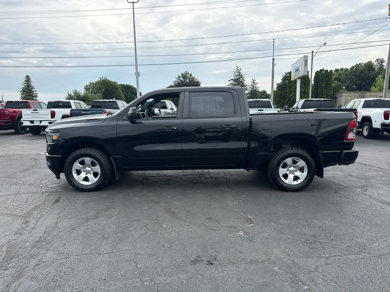 2024 RAM 1500 Tradesman Crew Cab 4x4 5'7" Box