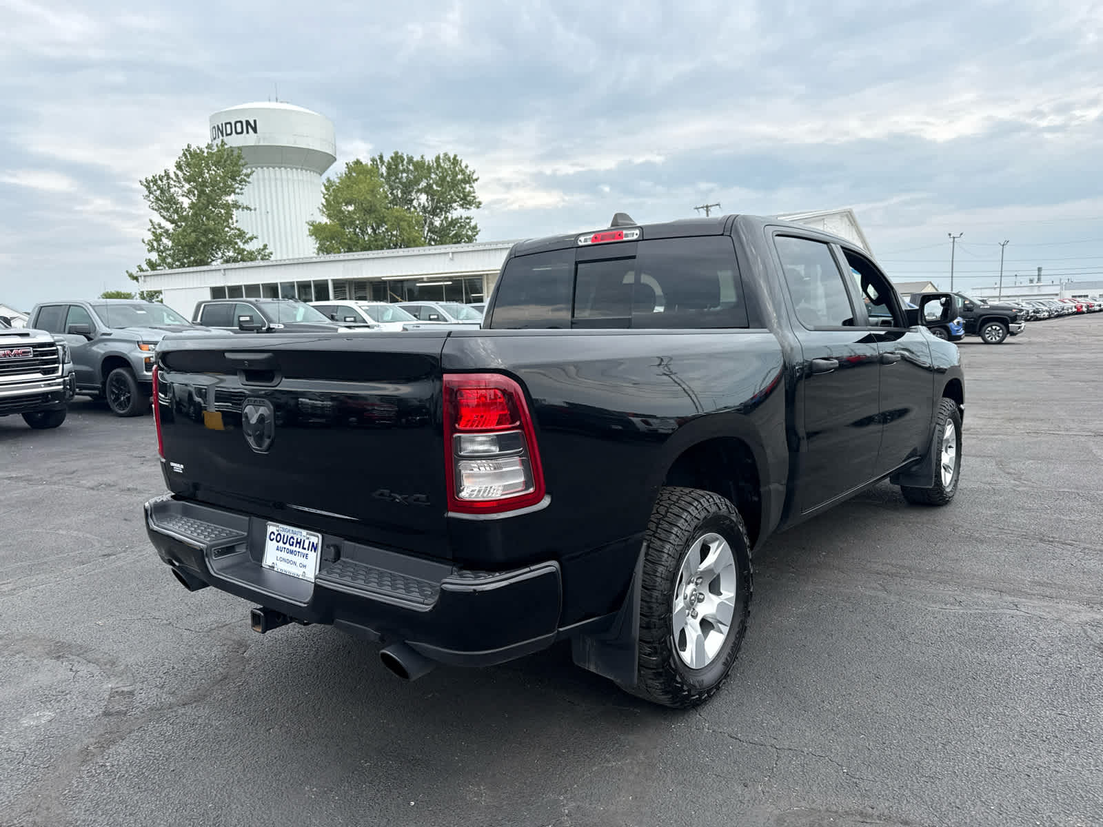 2024 RAM 1500 Tradesman Crew Cab 4x4 5'7" Box