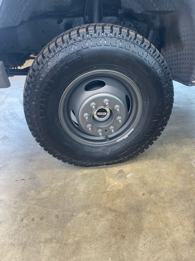 2004 Ford Super Duty F-350 DRW XL