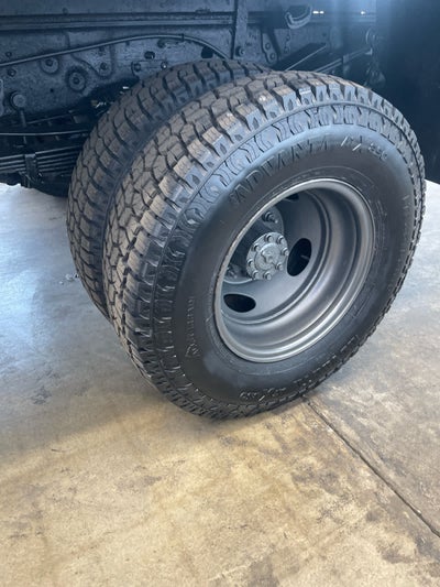 2004 Ford Super Duty F-350 DRW XL