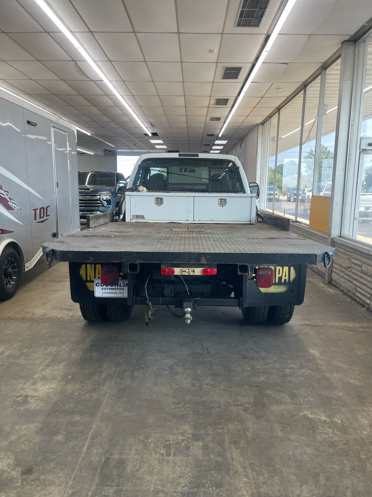 2004 Ford Super Duty F-350 DRW XL