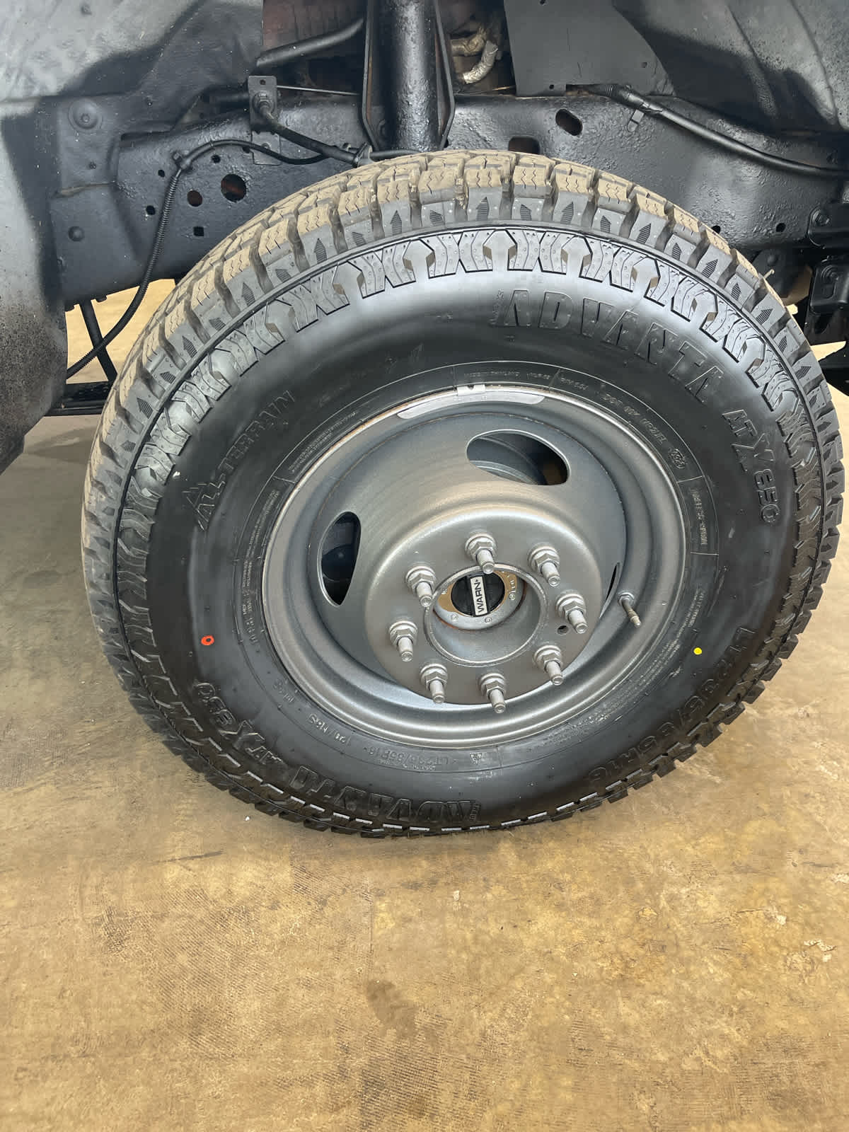 2004 Ford Super Duty F-350 DRW XL
