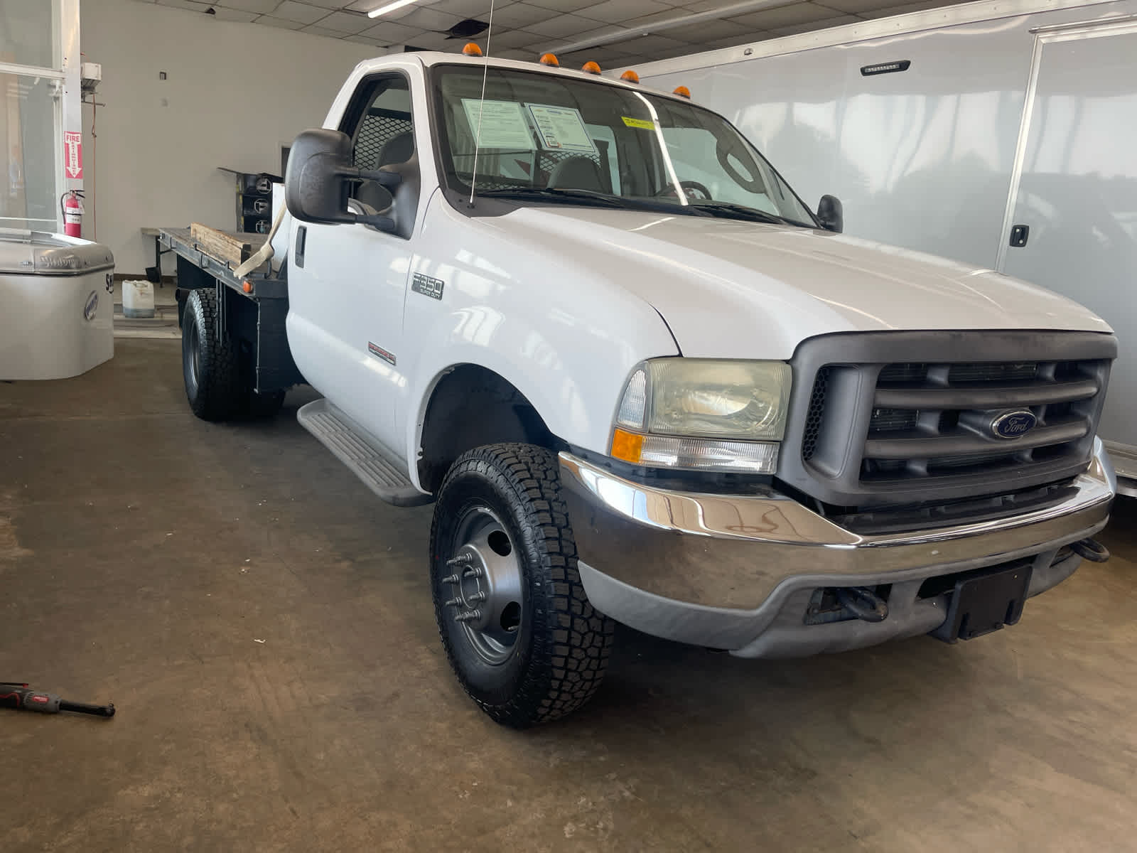 2004 Ford Super Duty F-350 DRW XL
