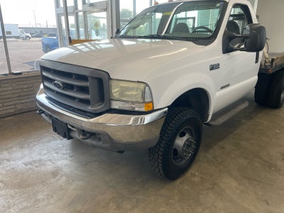 2004 Ford Super Duty F-350 DRW XL