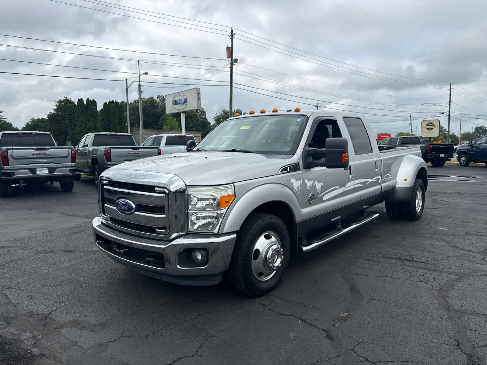 2011 Ford Super Duty F-350 DRW XL