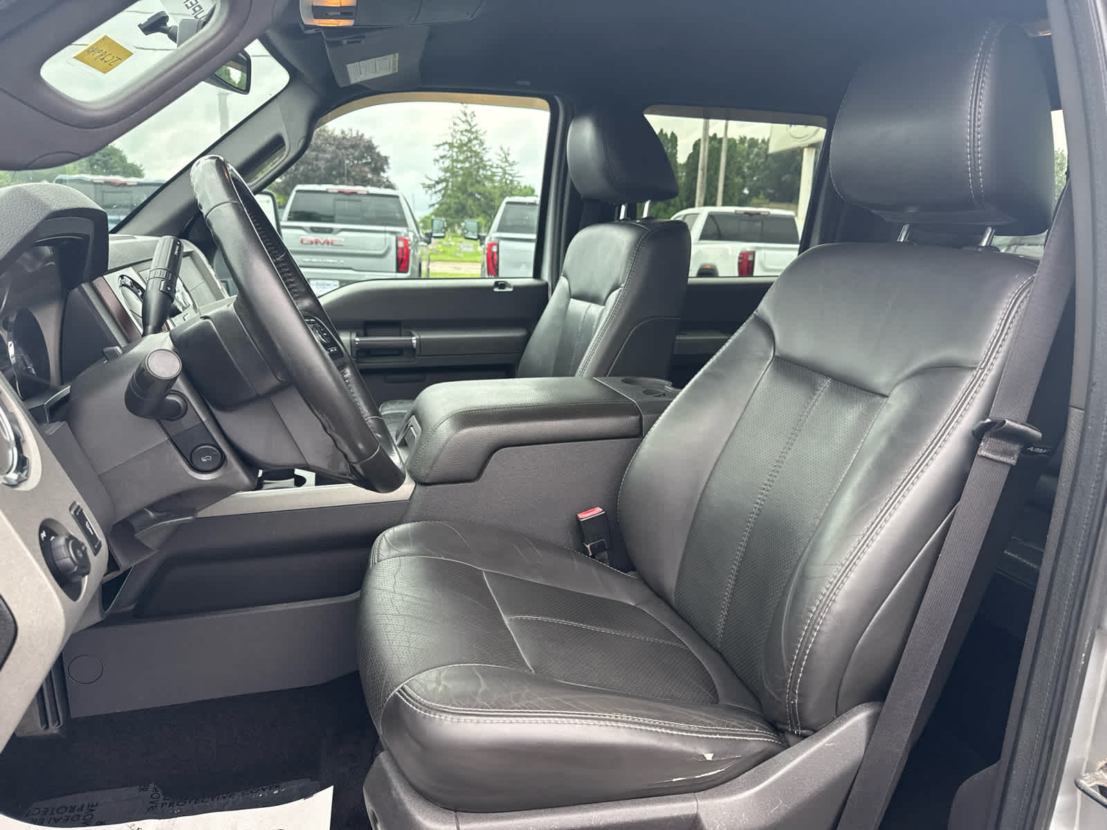 2011 Ford Super Duty F-350 DRW XL