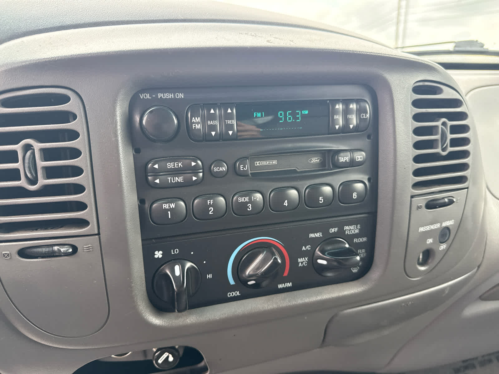 1997 Ford F-150 XL