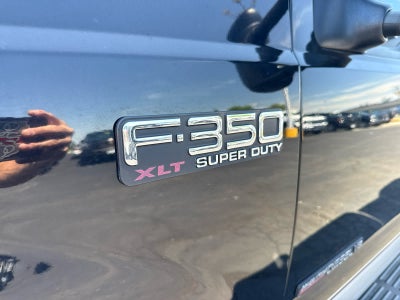 2000 Ford Super Duty F-350 DRW XL