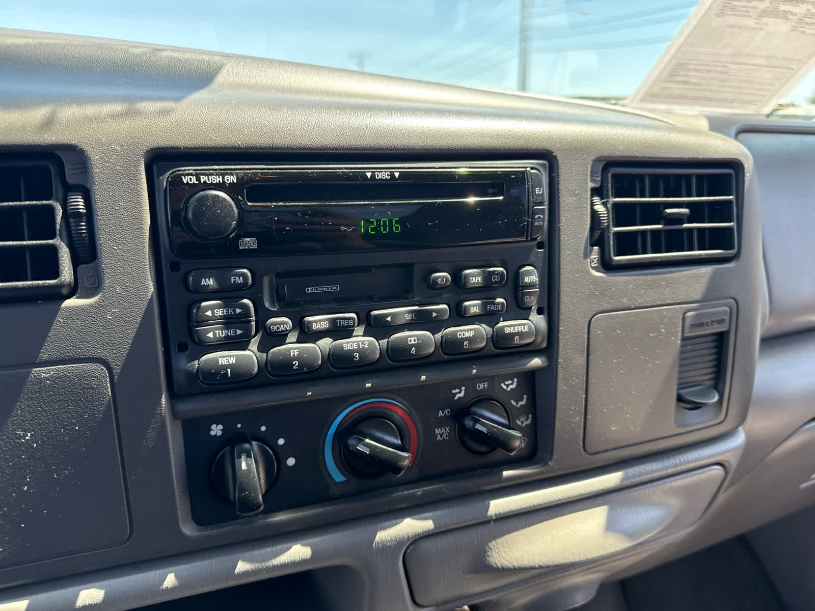 2000 Ford Super Duty F-350 DRW XL