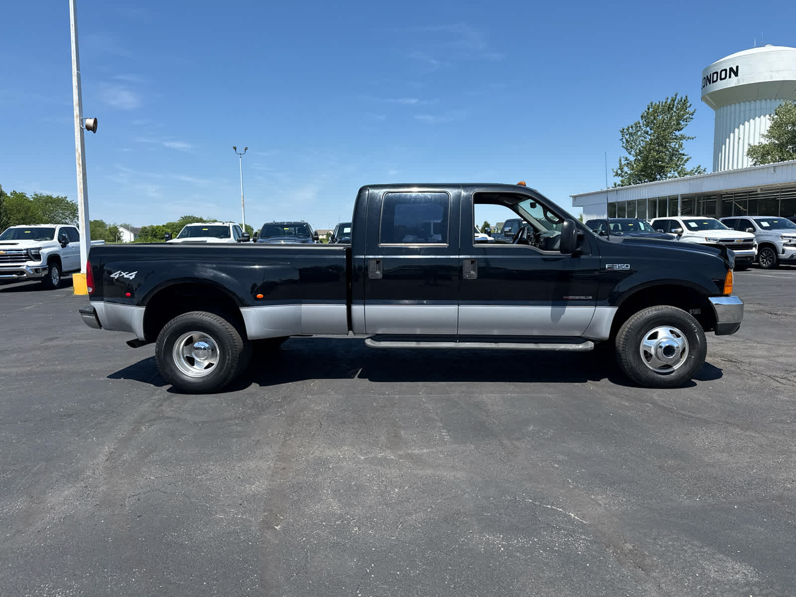 2000 Ford Super Duty F-350 DRW XL