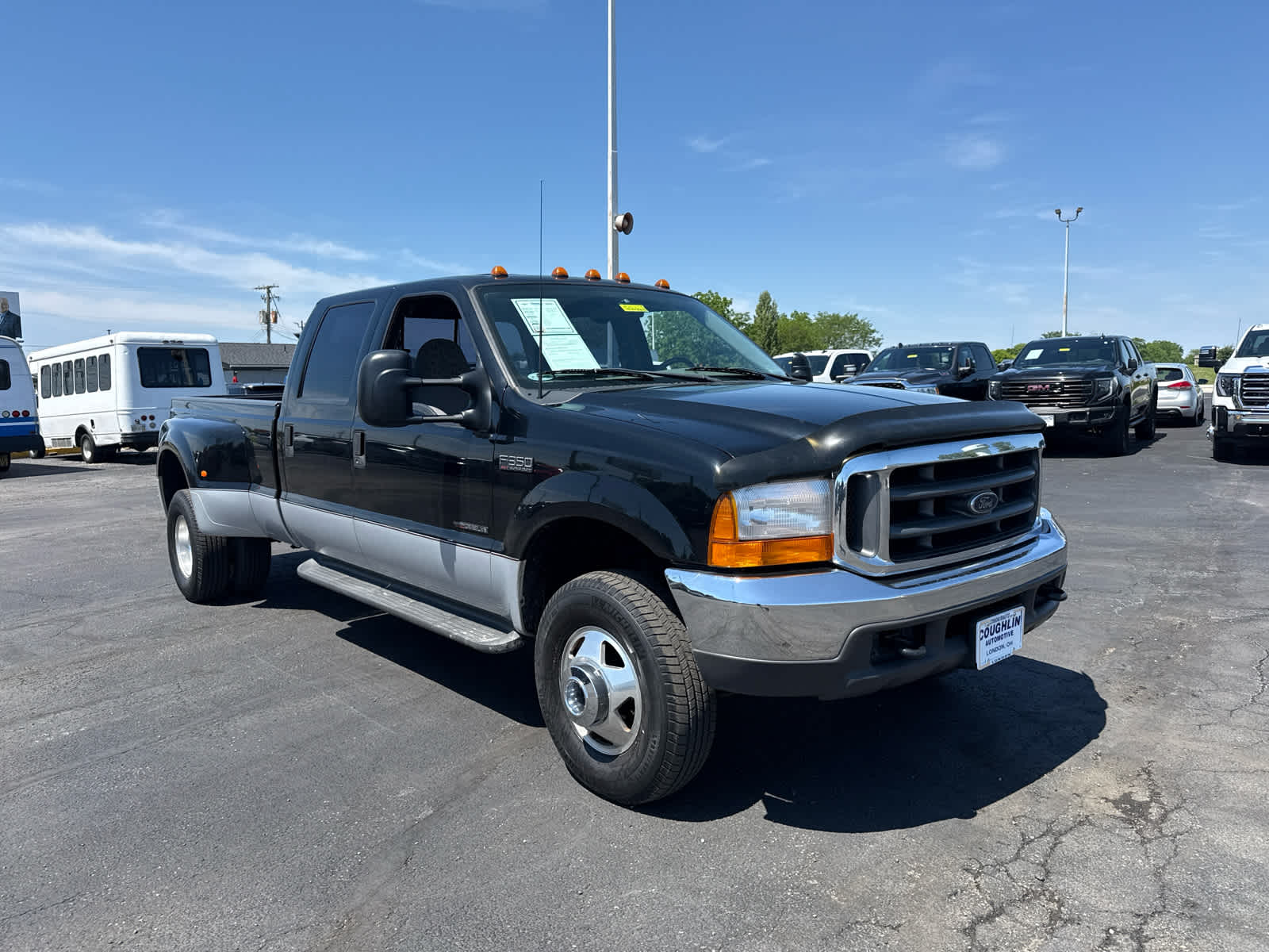2000 Ford Super Duty F-350 DRW XL