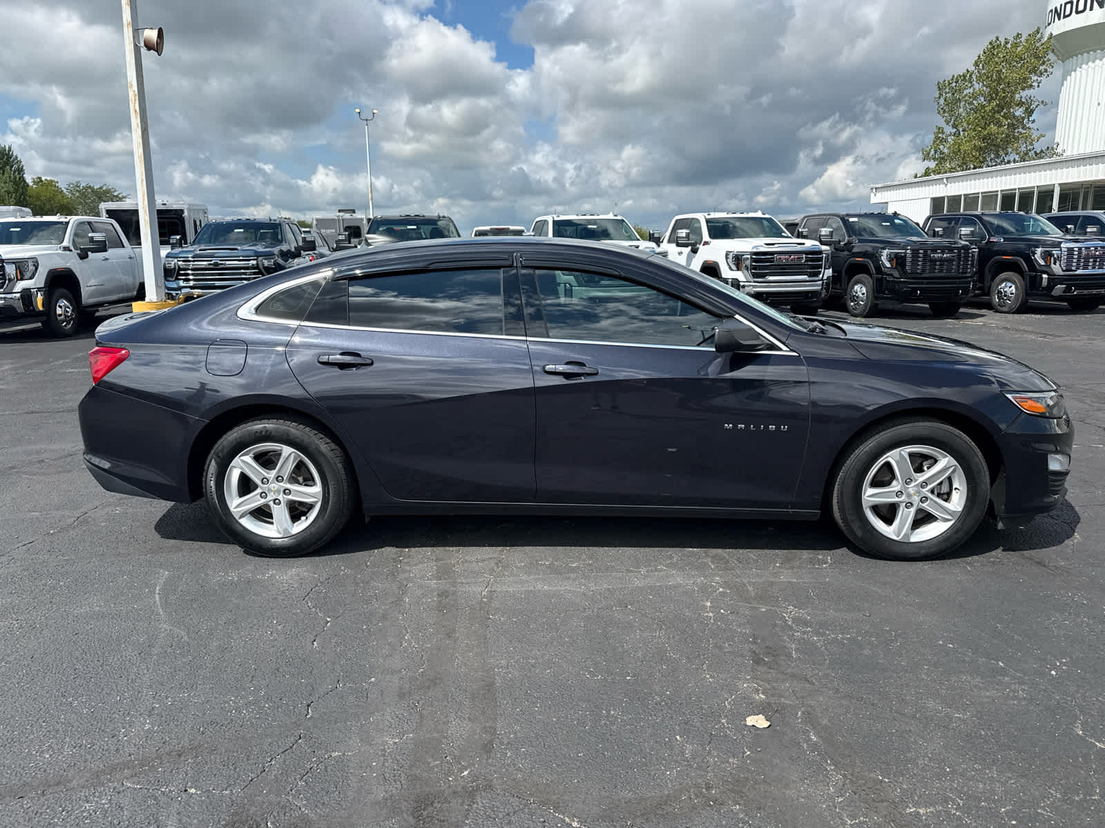 2022 Chevrolet Malibu LS