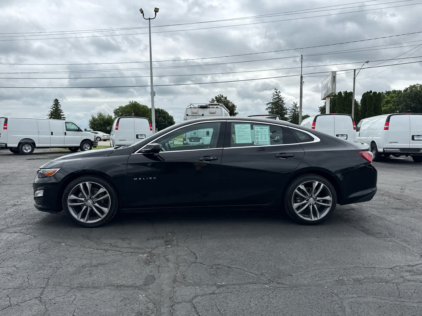 Used 2022 Chevrolet Malibu 1LT with VIN 1G1ZD5ST0NF181520 for sale in London, OH