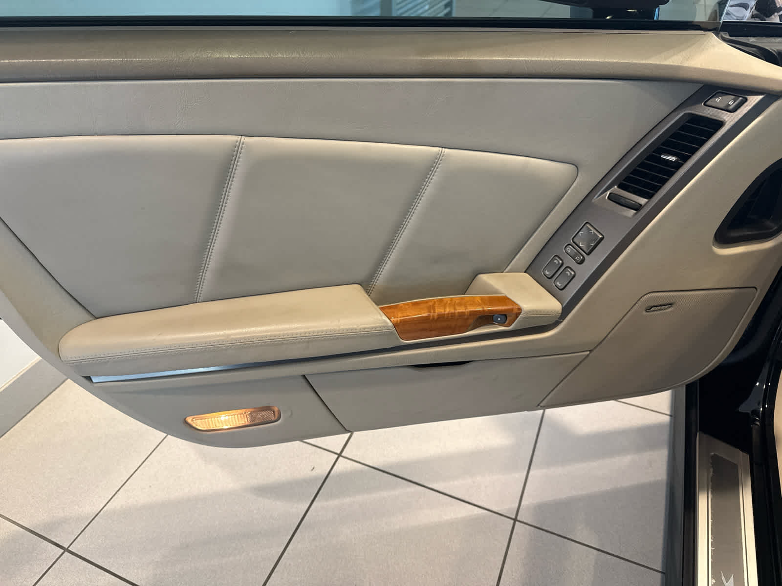 2004 Cadillac XLR Base