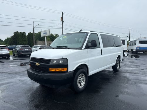 2023 Chevrolet Express Passenger 3500 1LS