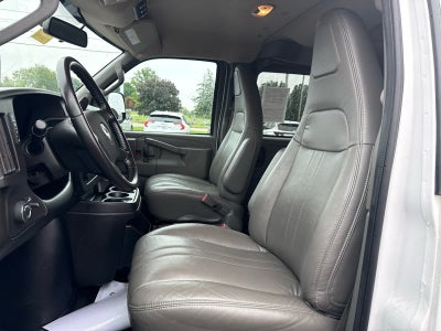 2023 Chevrolet Express Passenger 3500 1LS