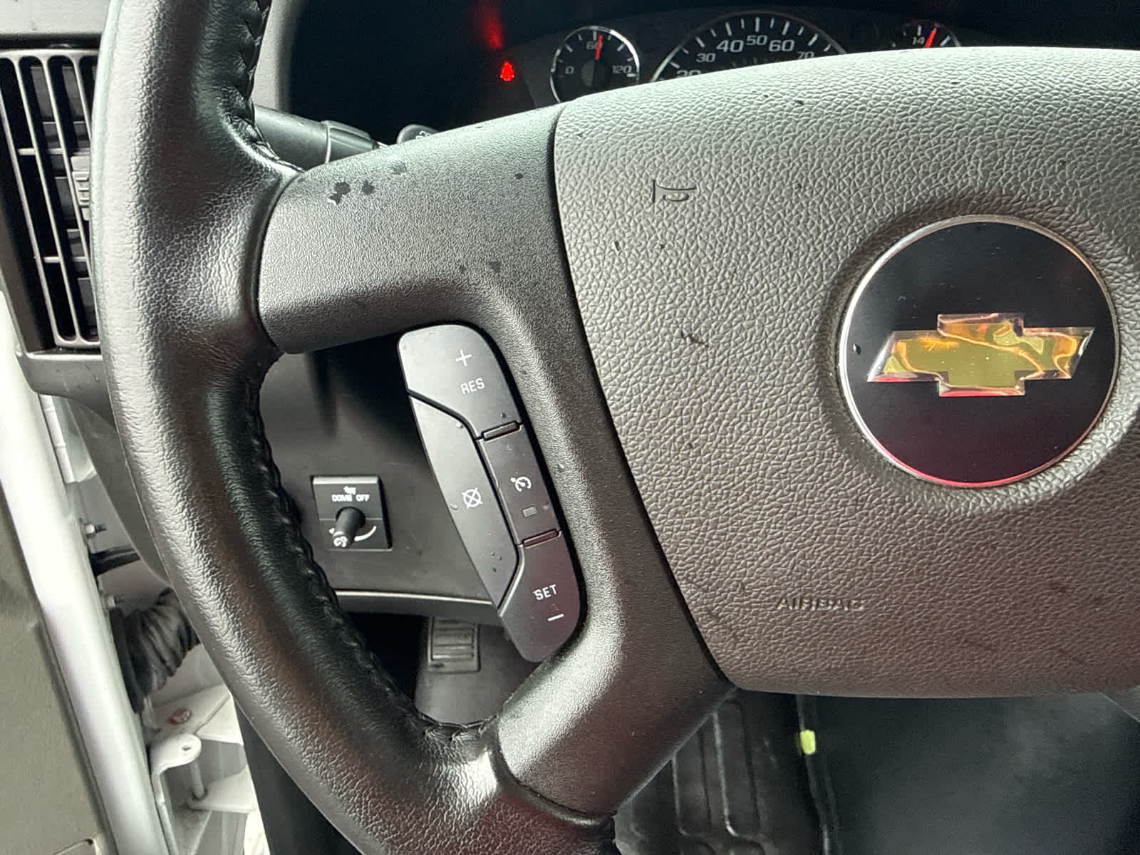 2023 Chevrolet Express Passenger 3500 1LS