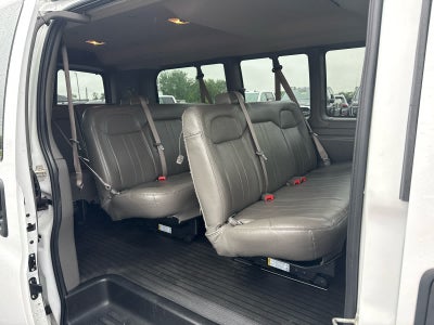 2023 Chevrolet Express Passenger 3500 1LS