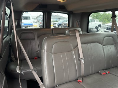 2023 Chevrolet Express Passenger 3500 1LS