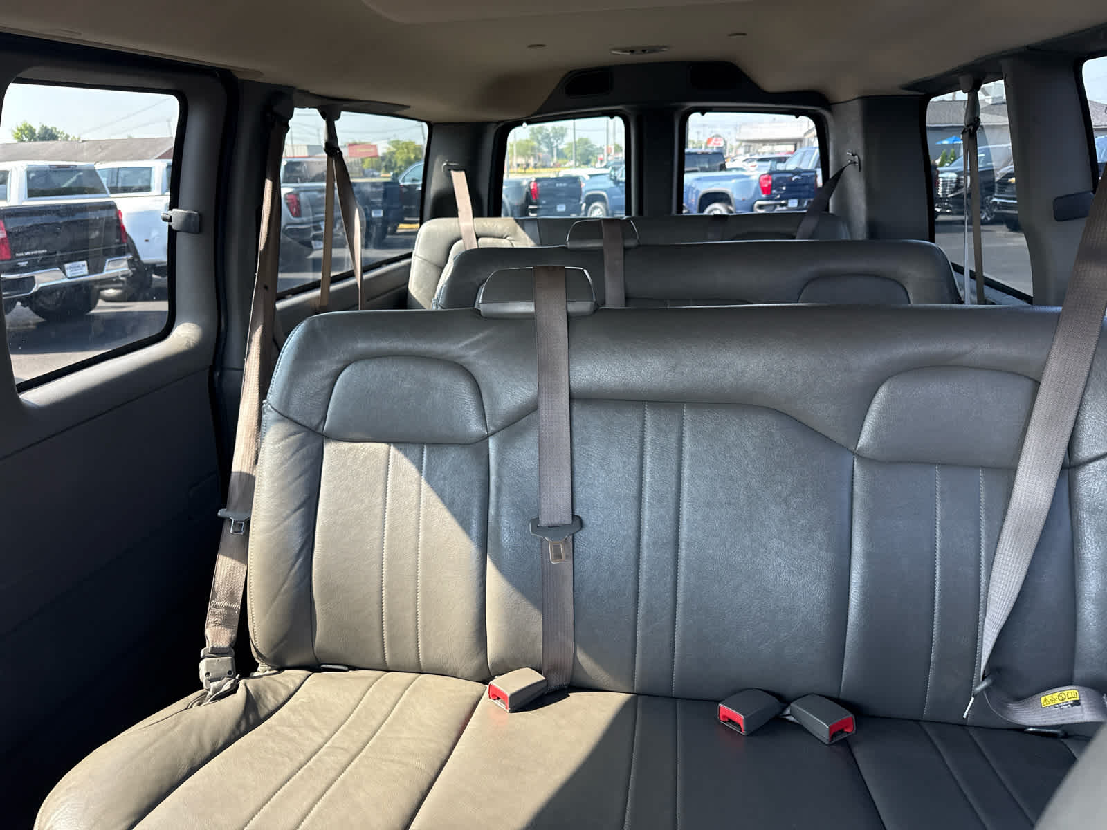 2023 Chevrolet Express Passenger 3500 LS