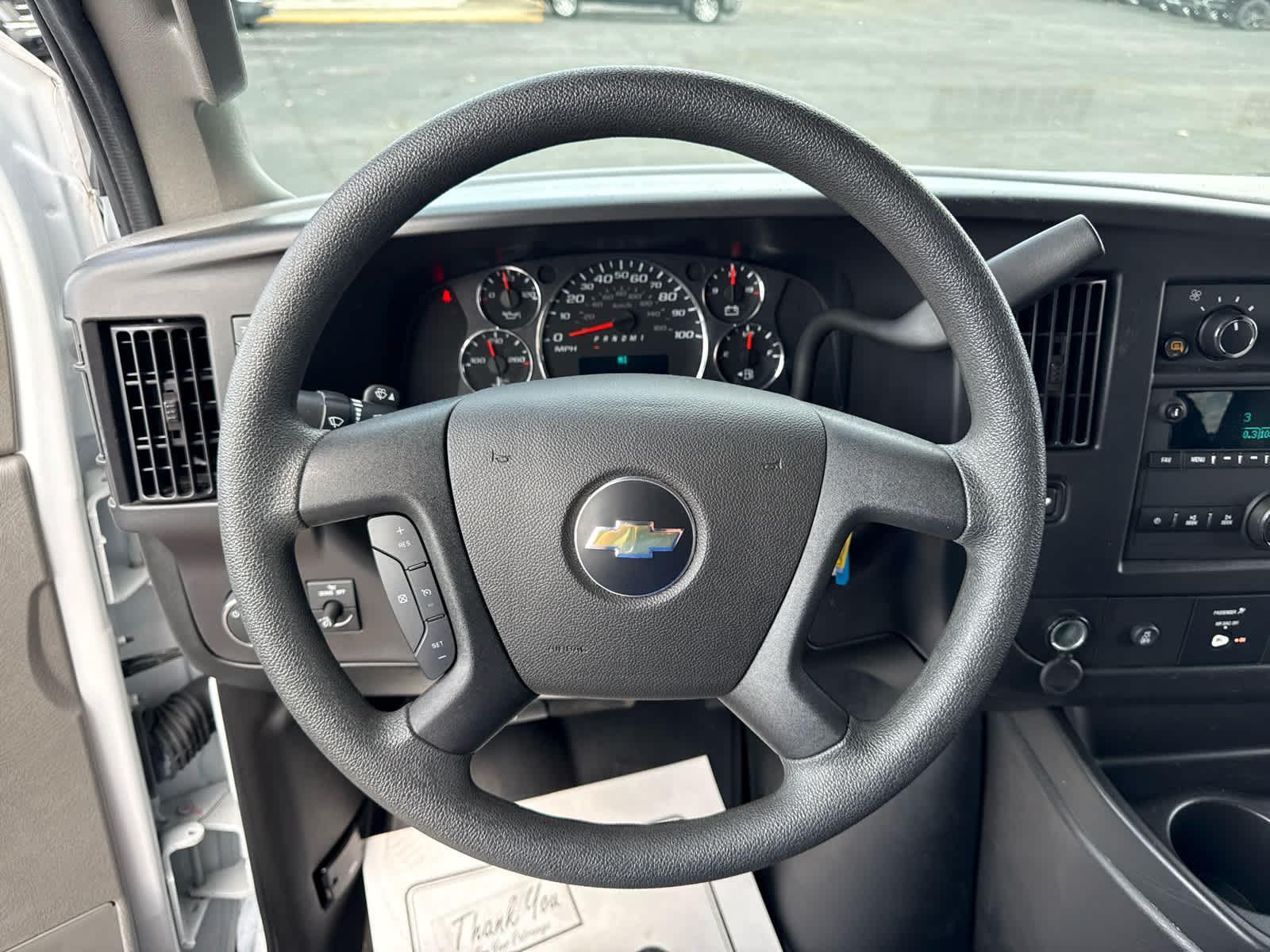 2024 Chevrolet Express Passenger 3500 1LT
