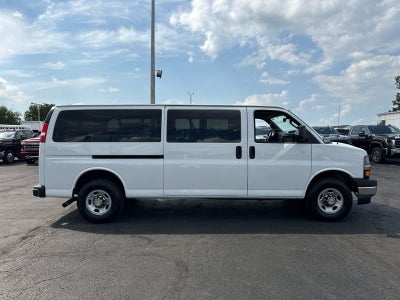 2024 Chevrolet Express Passenger 3500 1LT