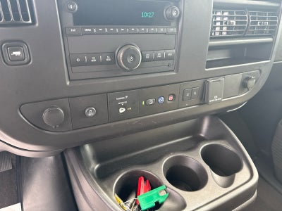 2024 Chevrolet Express Passenger 3500 1LT