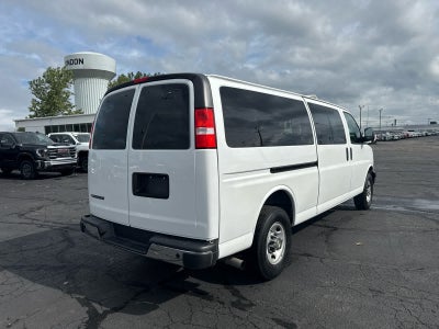 2024 Chevrolet Express Passenger 3500 1LT