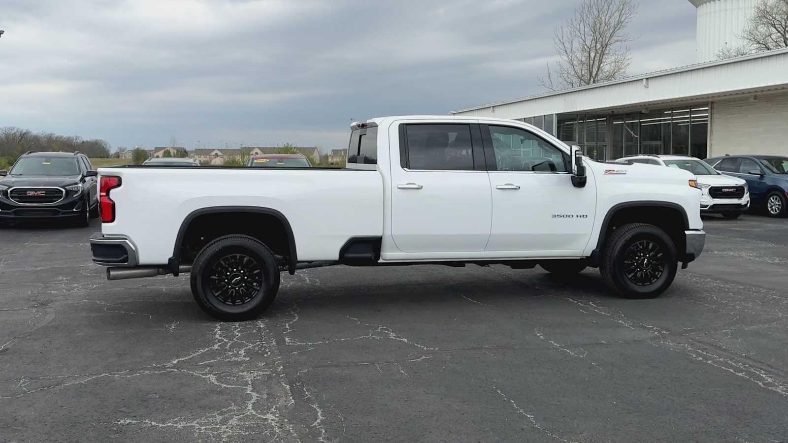 2025 Chevrolet Silverado 3500 HD LTZ