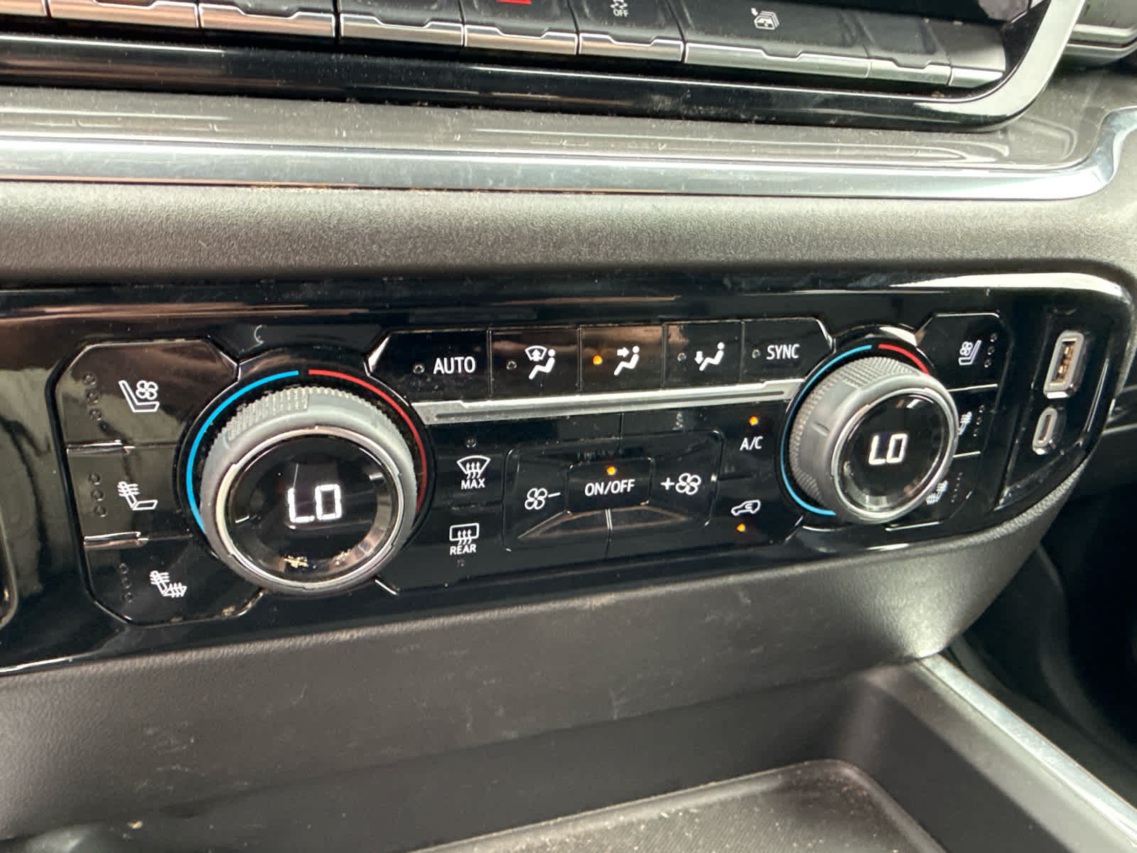 2025 Chevrolet Silverado 3500 HD High Country DRW