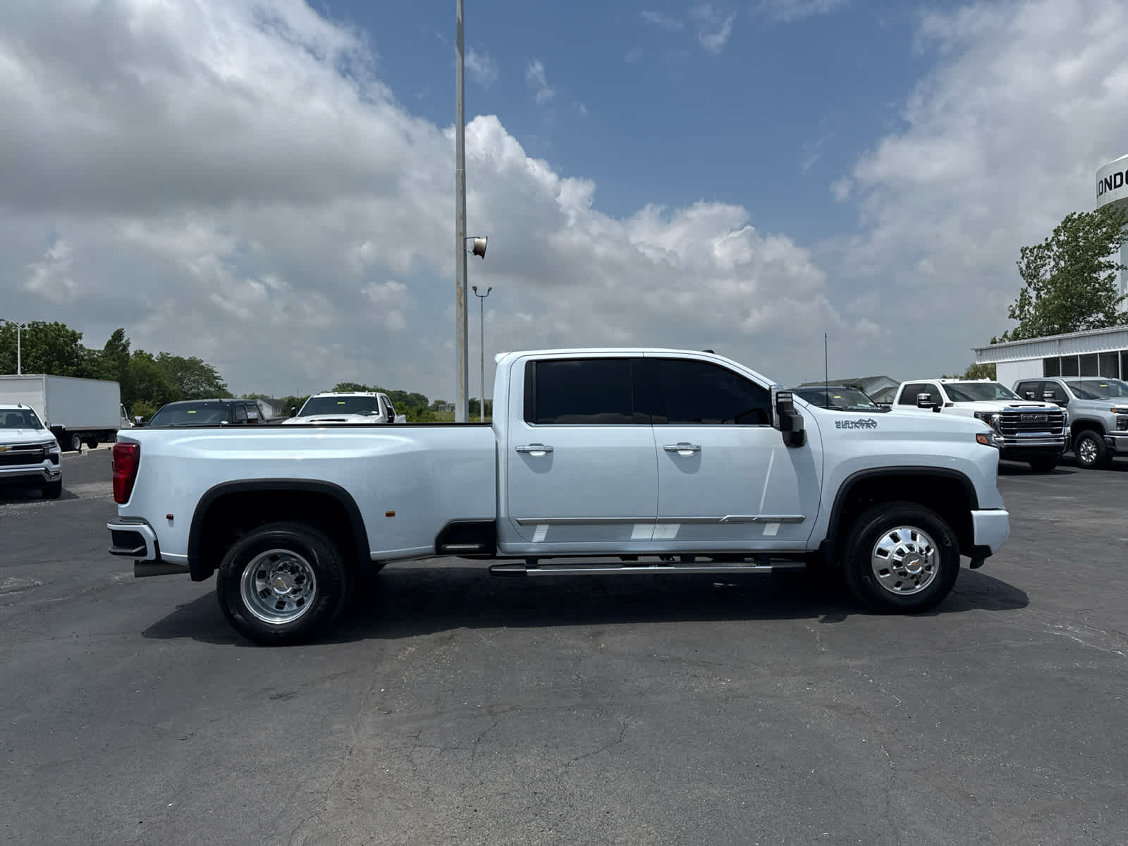 2026 Chevrolet Silverado 3500 HD High Country DRW