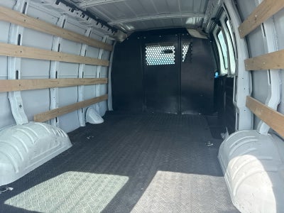 2025 Chevrolet Express Cargo WT