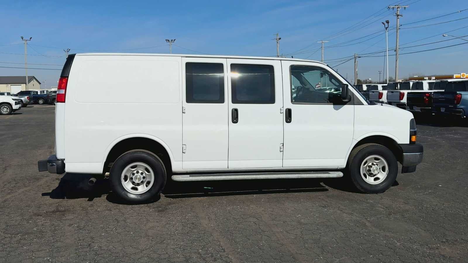 2024 Chevrolet Express Cargo 2500 WT