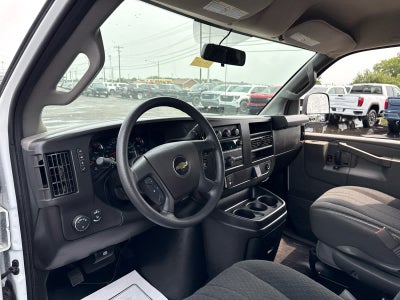 2025 Chevrolet Express Cargo WT
