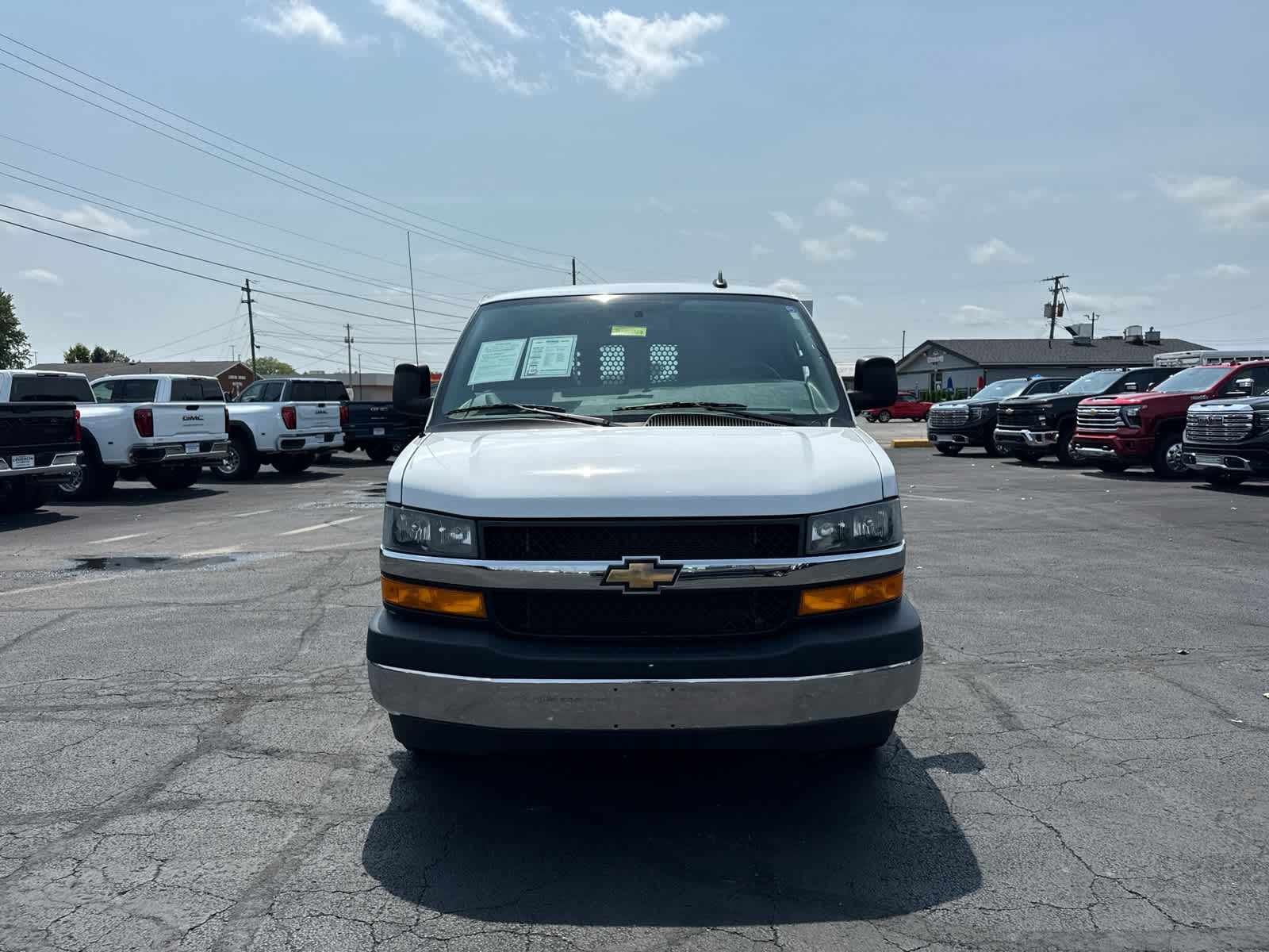 2025 Chevrolet Express Cargo WT