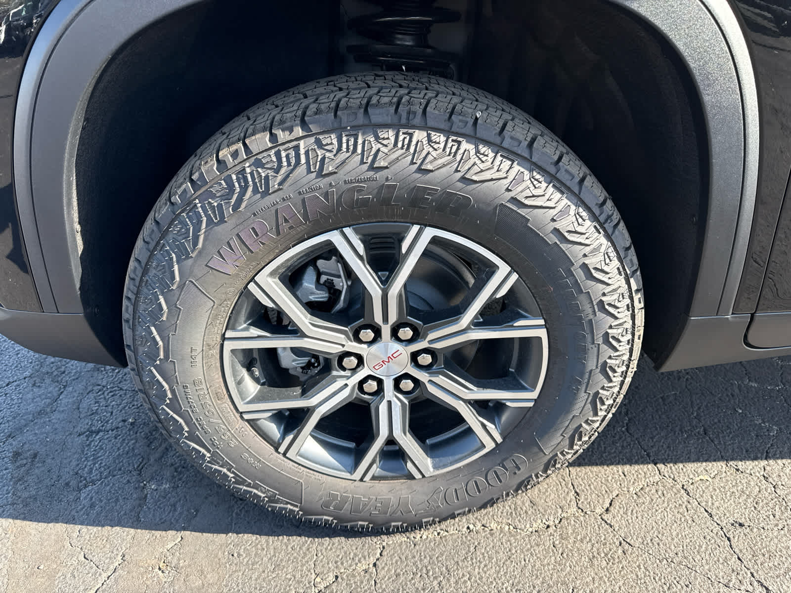 2027 GMC Acadia AT4