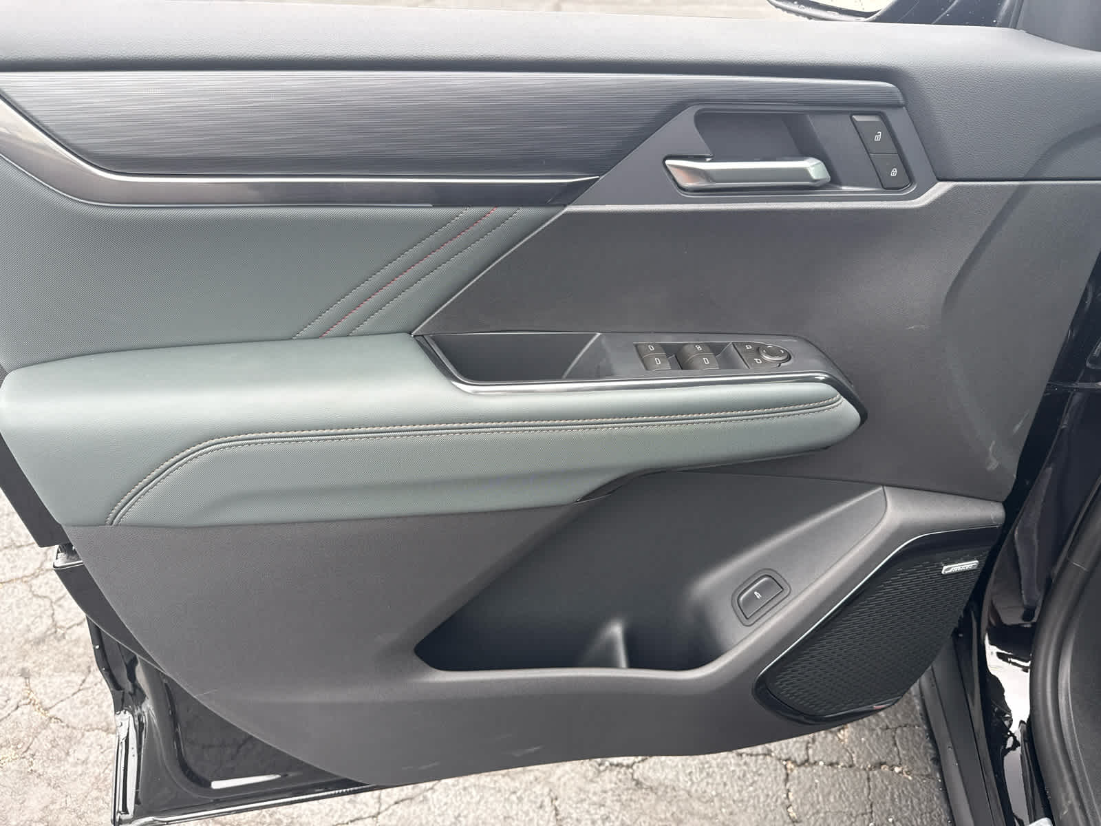 2027 GMC Acadia AT4