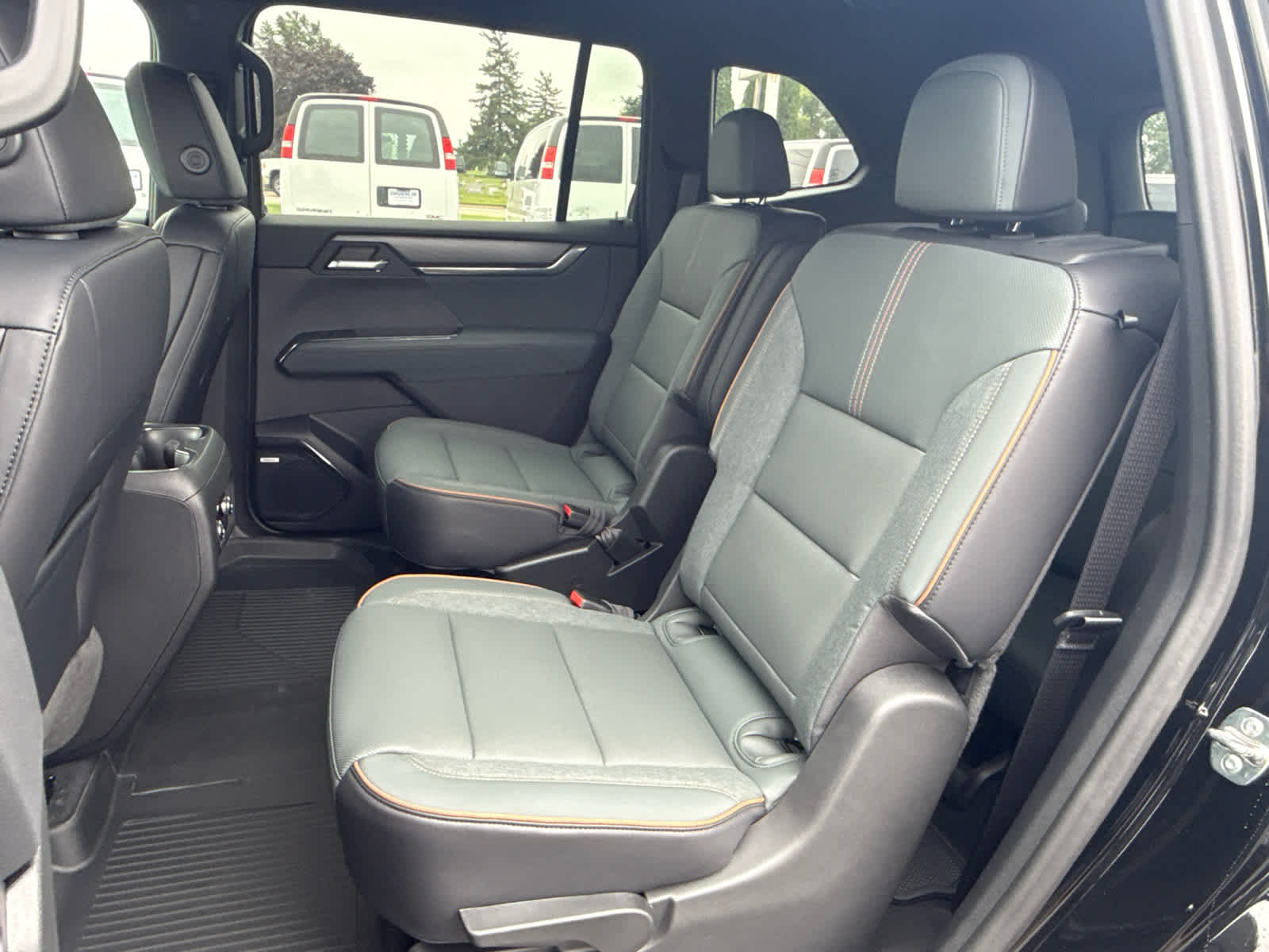 2027 GMC Acadia AT4