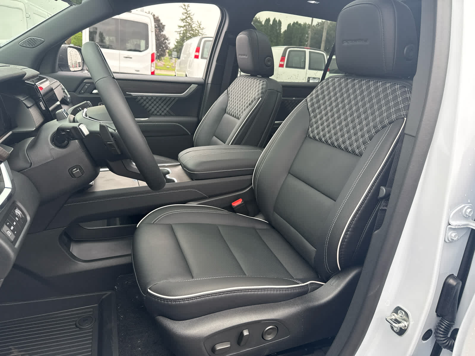 2027 GMC Acadia Denali