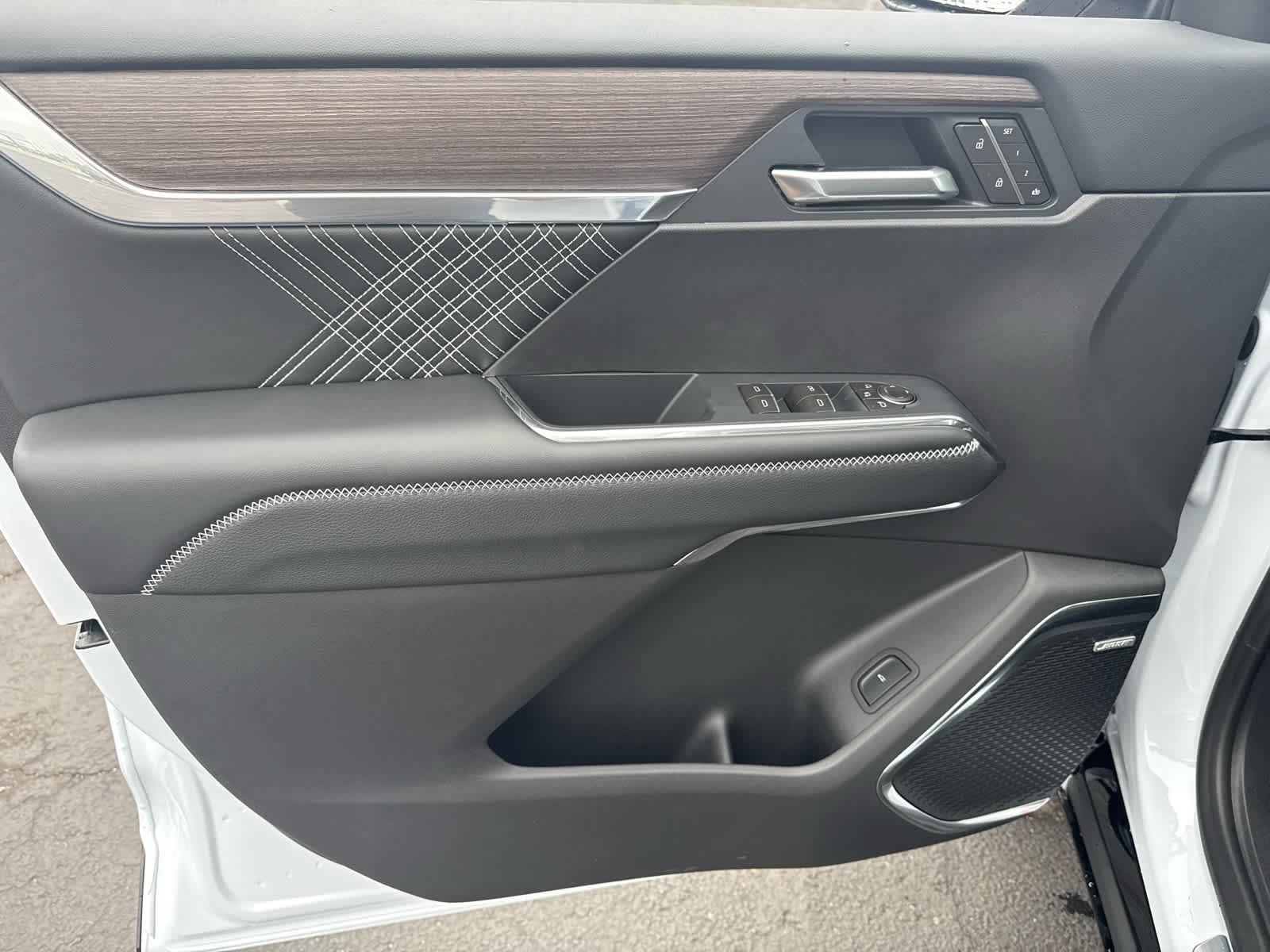 2027 GMC Acadia Denali