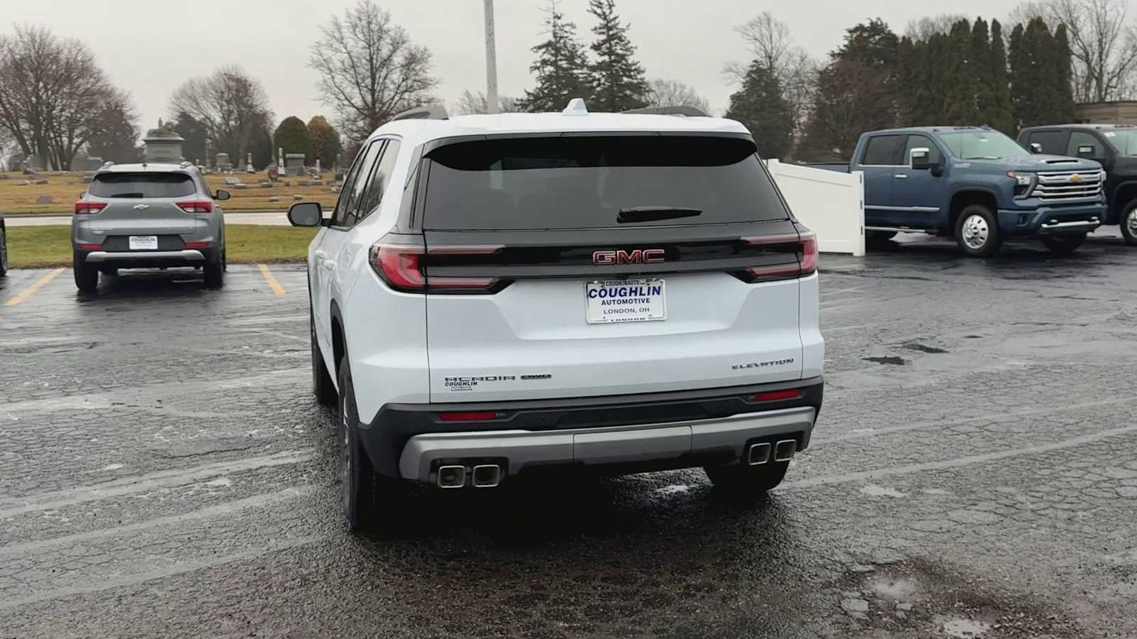 2026 GMC Acadia Elevation