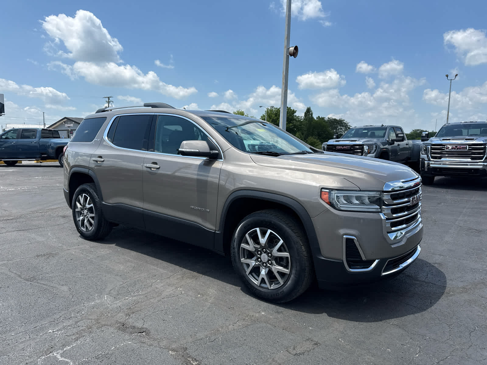 2023 GMC Acadia SLE