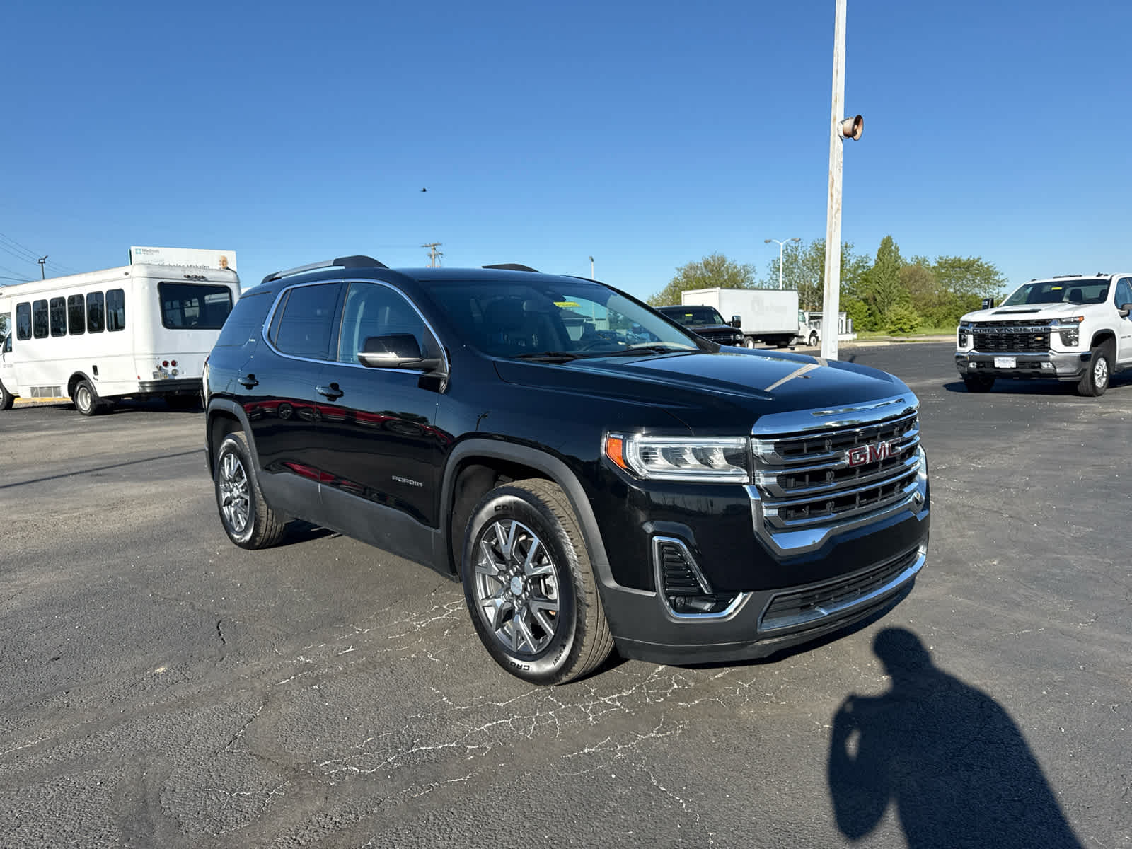 2023 GMC Acadia SLT