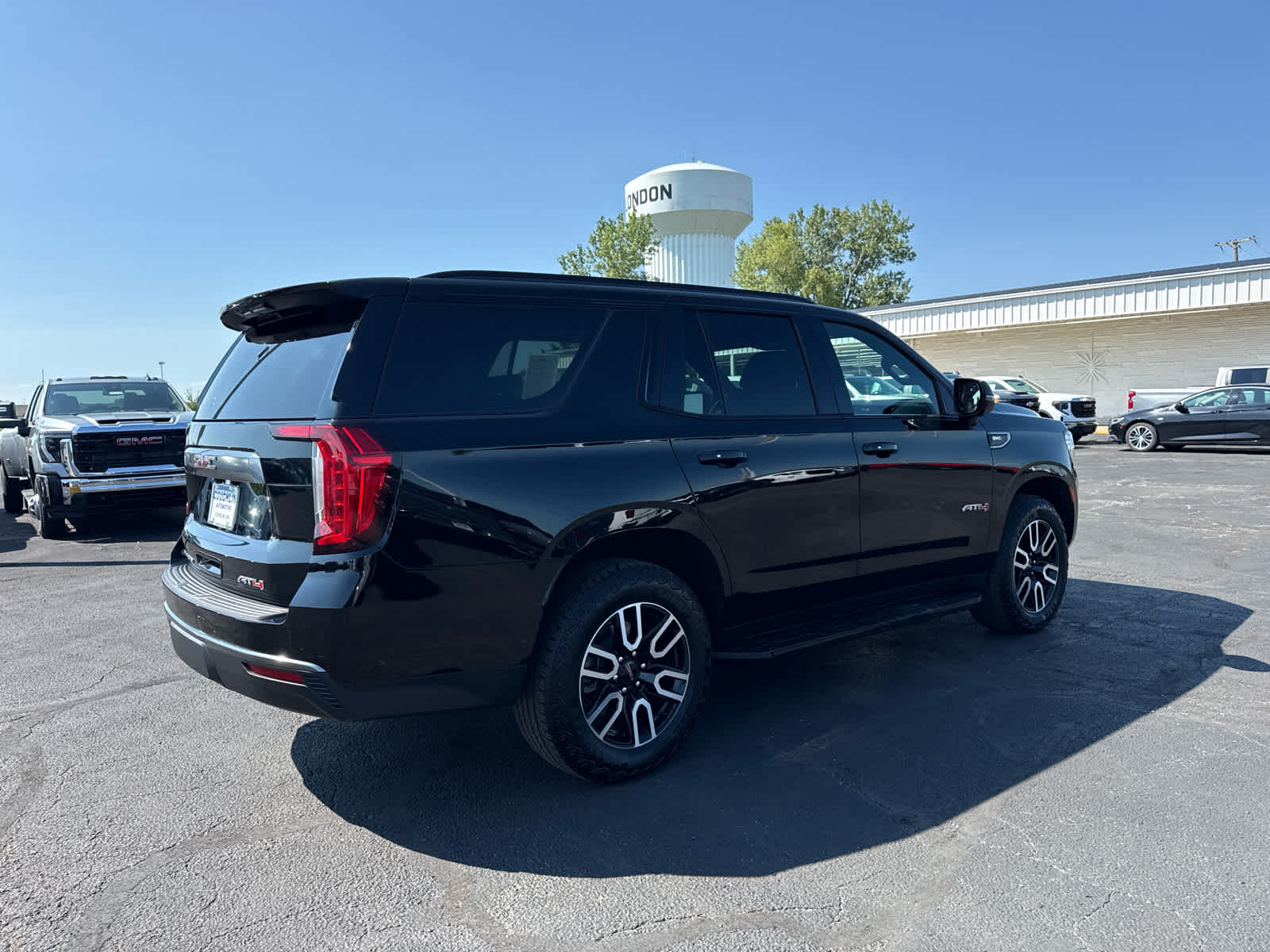 2023 GMC Yukon AT4