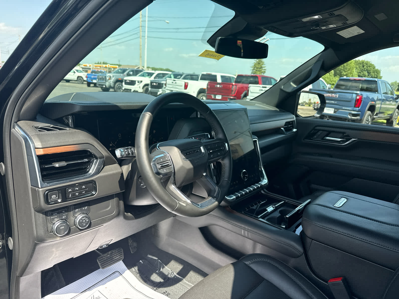 2025 GMC Yukon Denali