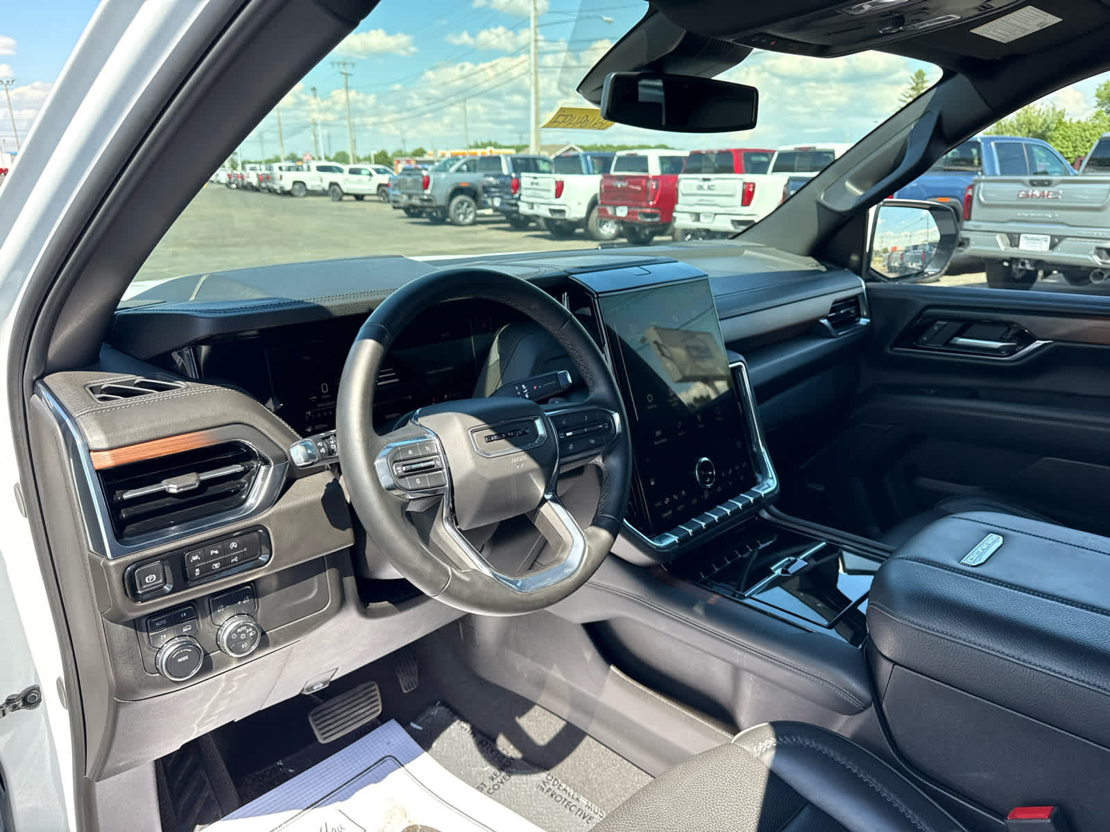 2025 GMC Yukon Denali