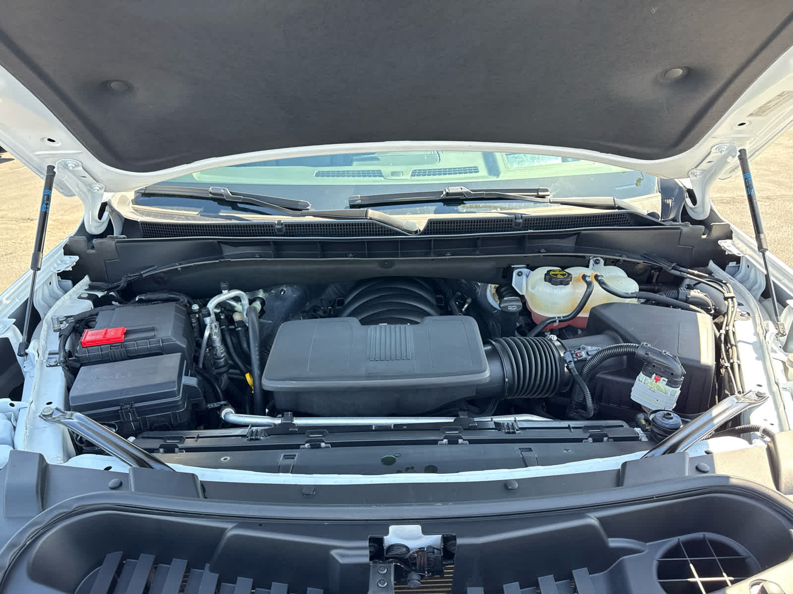 2025 GMC Yukon Denali - Photo 25